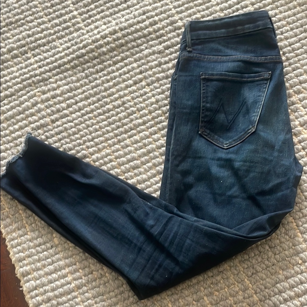 Mother size 27 the looker fray  Jeans EUC